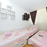 Ana * Zadar