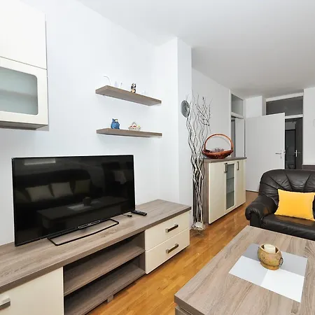 Ana Apartment