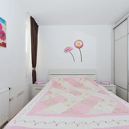 Ana Apartment