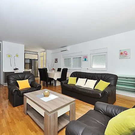 Ana Apartment